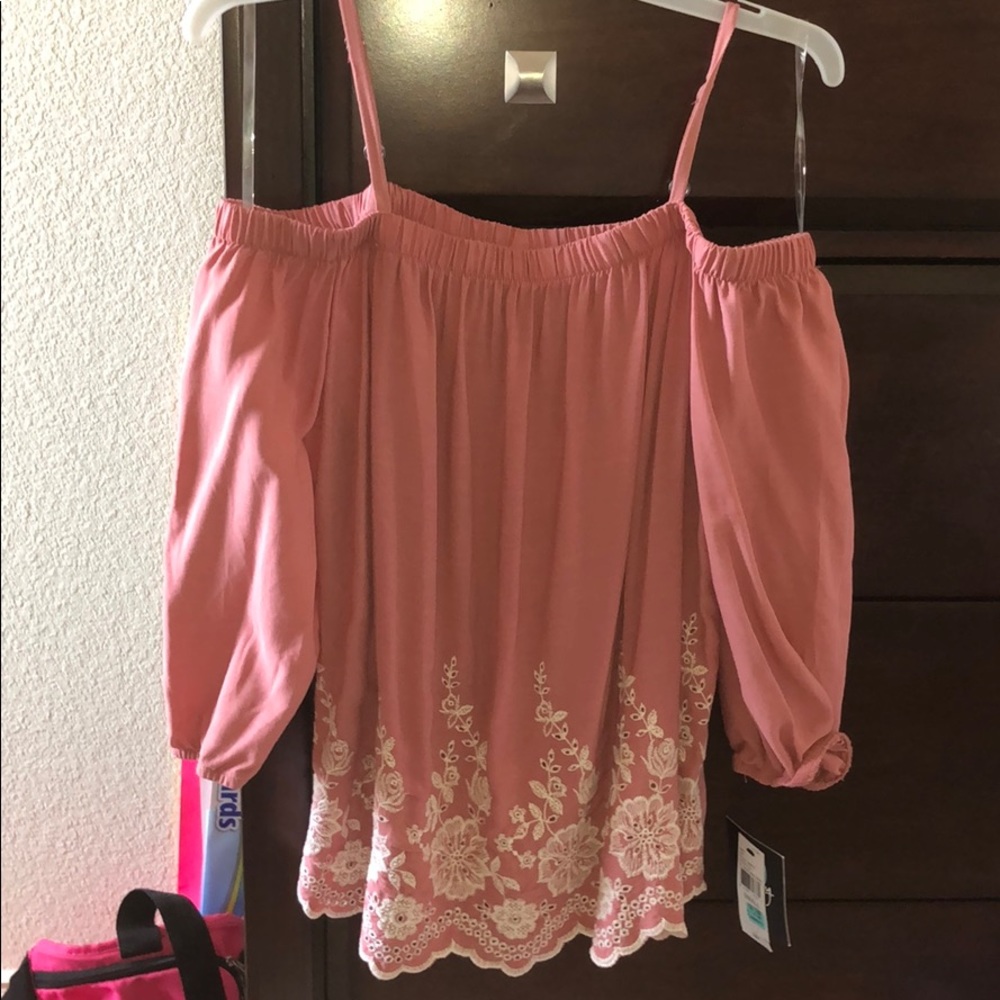 Cold shoulder top